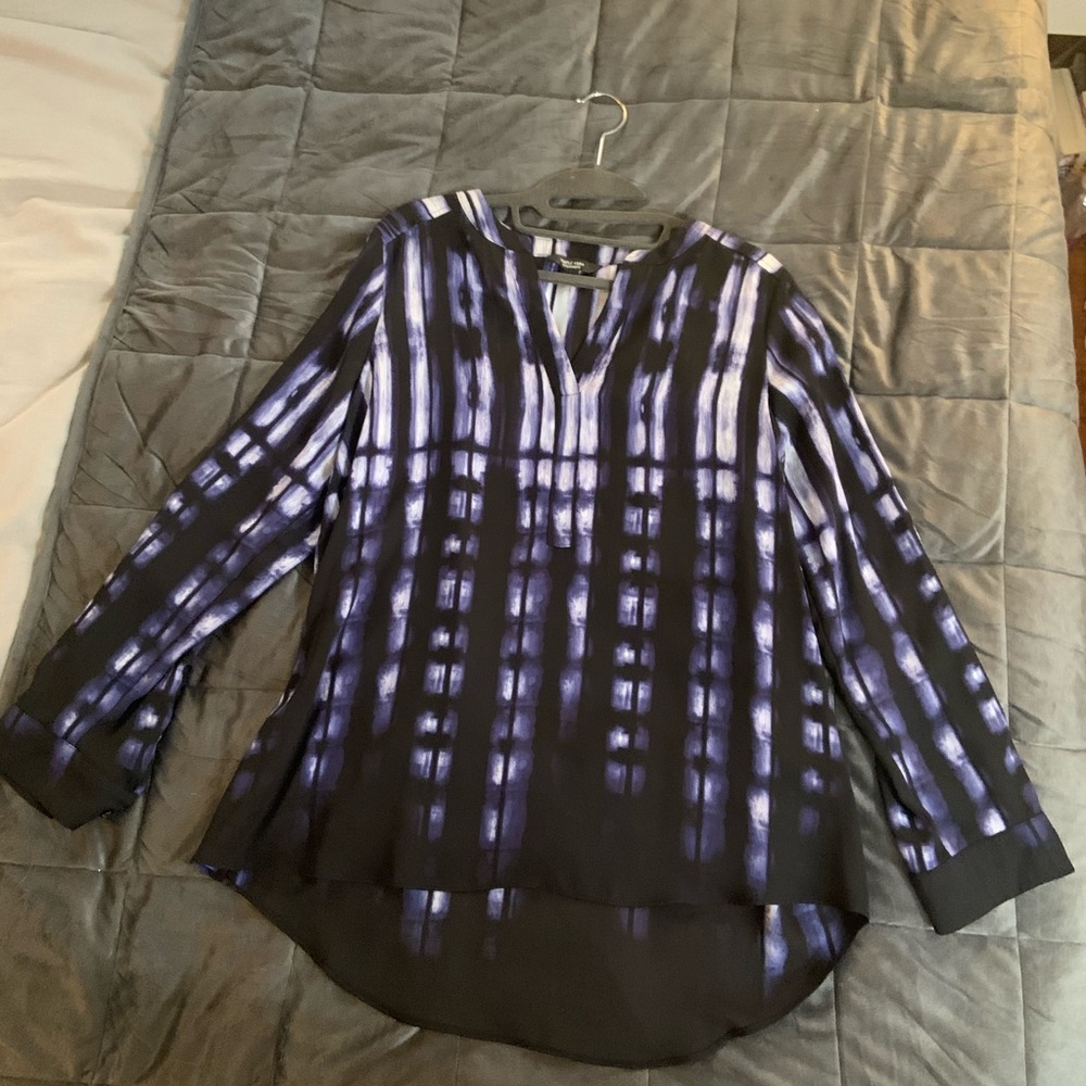 Simple Vera Wang Long Sleeve Blouse.